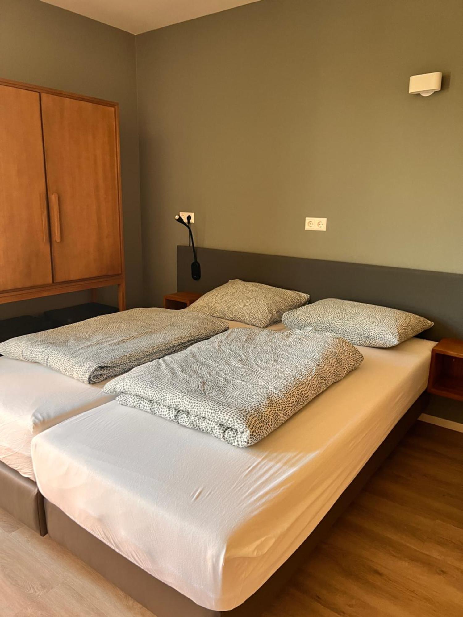 Short Aparthotel